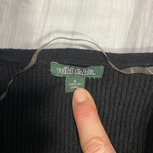 Wild Fable Black Crop Sweater Size S - Picture 4 of 4